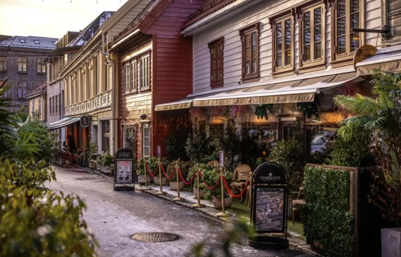 Nyrenovert Bergenshus Med Sjel I Stille Og Vakker Gagate, Midt I Hjertet Av Bergen Sentrum 0*,  Noruega
